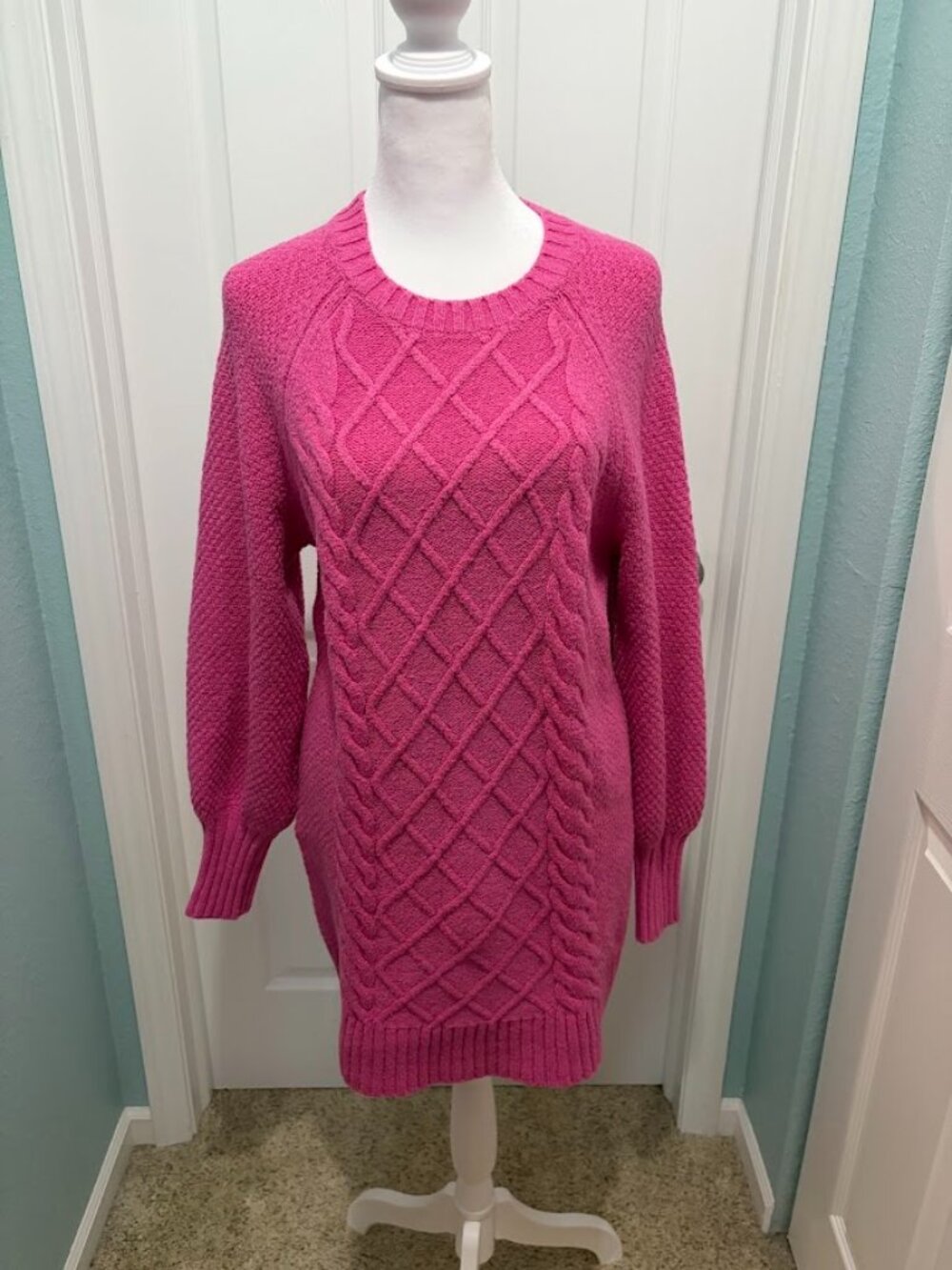American Eagle Sweater Dress Pink Cable Knit Women’s Medium Petite